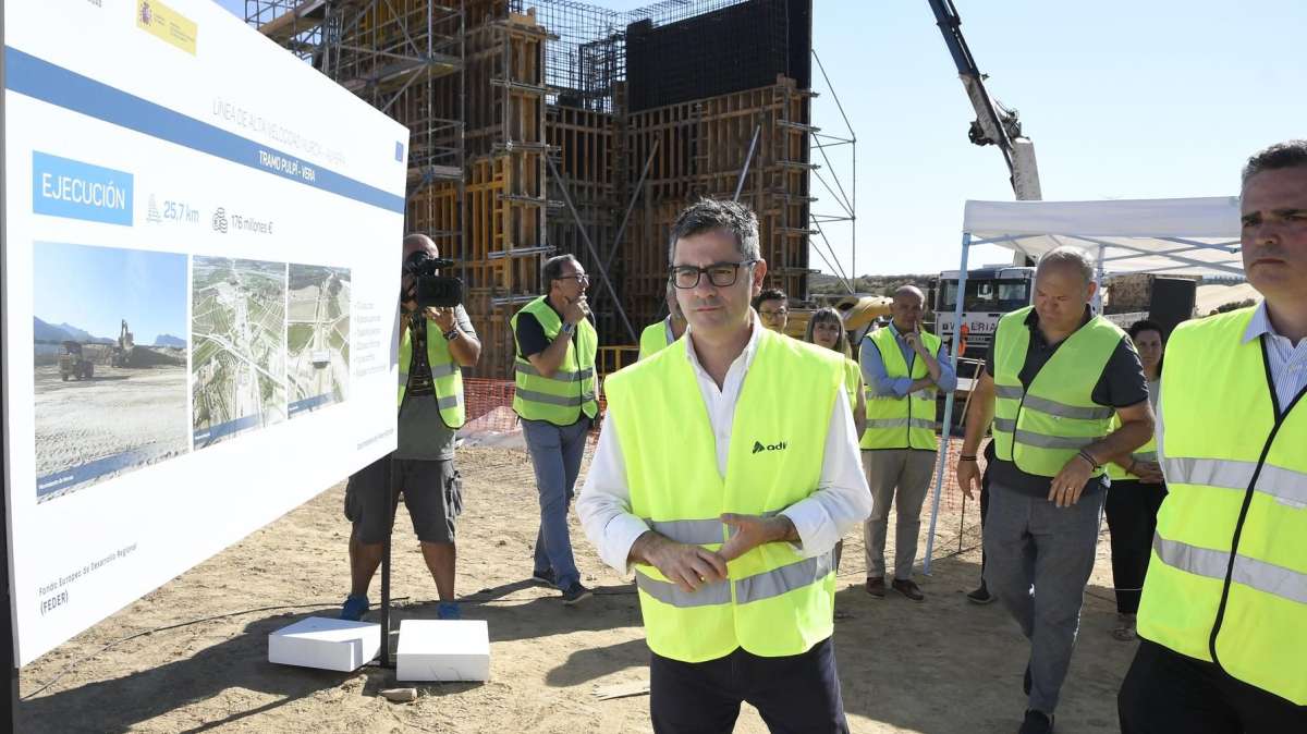 El ministro de Presidencia, Relaciones con las Cortes y Memoria Democrática Felix Bolaños, visita las obras del AVE Murcia-Almería.