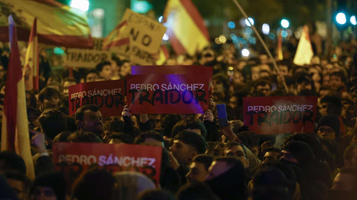 Sánchez envía una carta a la militancia del PSOE ante las protestas violentas contra la amnistía
