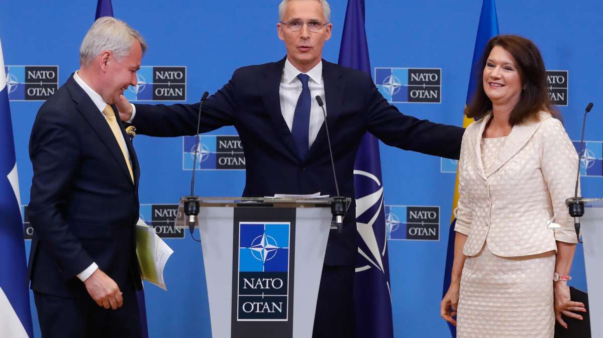 Suecia y Finlandia firman su adhesión a la OTAN