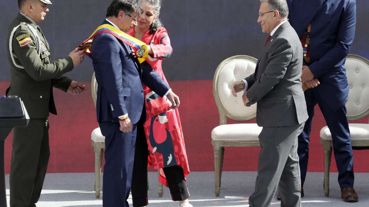 Gustavo Petro, investido como nuevo presidente de Colombia