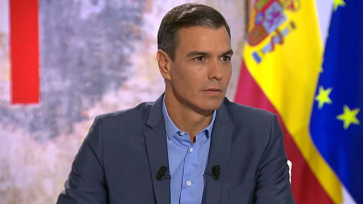 Pedro Sánchez, en un momento de la entrevista en RTVE