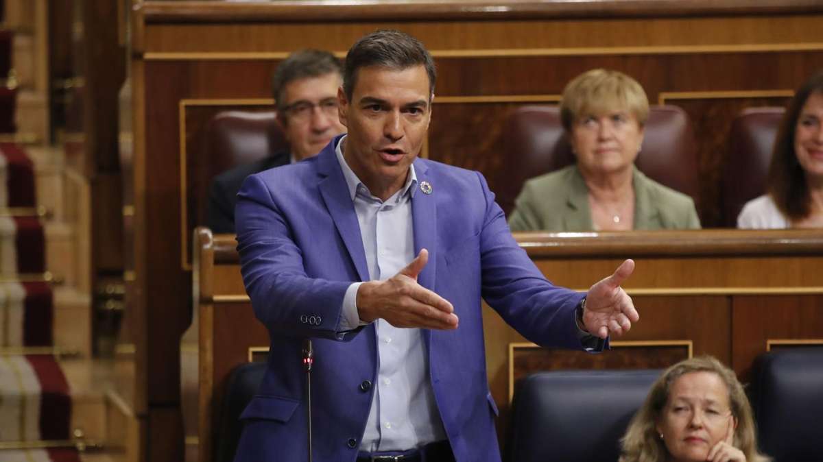 Pedro Sánchez durante su intervención en la sesión de control