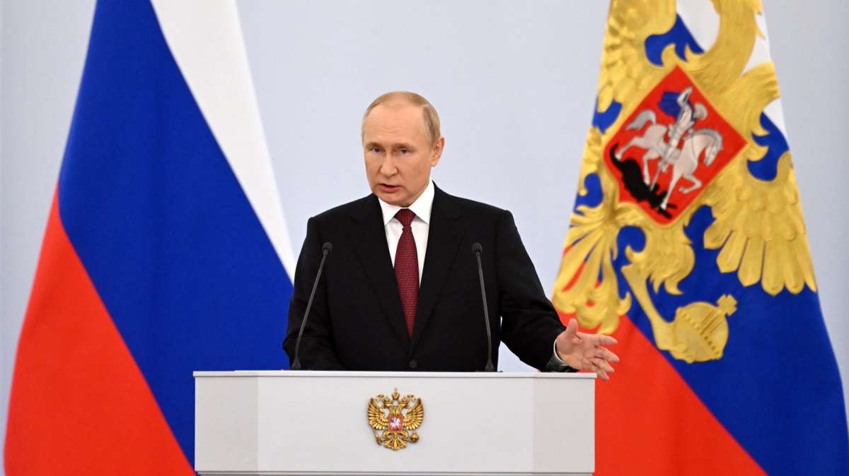 Putin acusa a Occidente de "expoliar desvergonzadamente" los recursos ucranianos