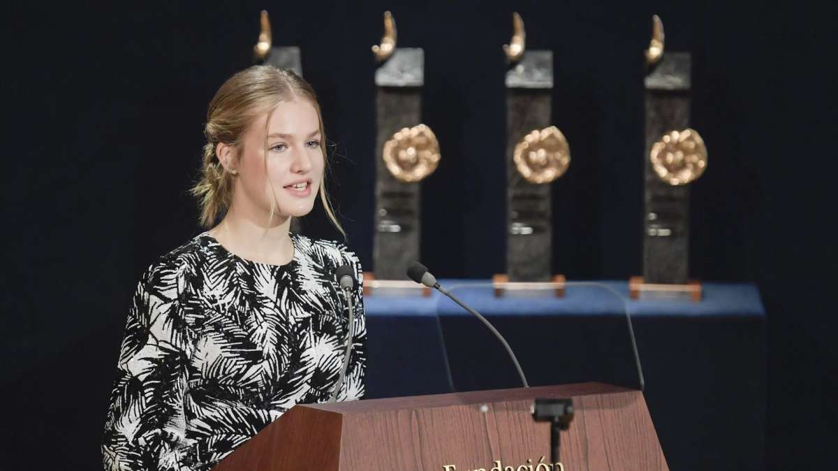 La Princesa Leonor pronuncia unas palabras durante la ceremonia de entrega de la 42 edición de los Premios Princesa de Asturias
