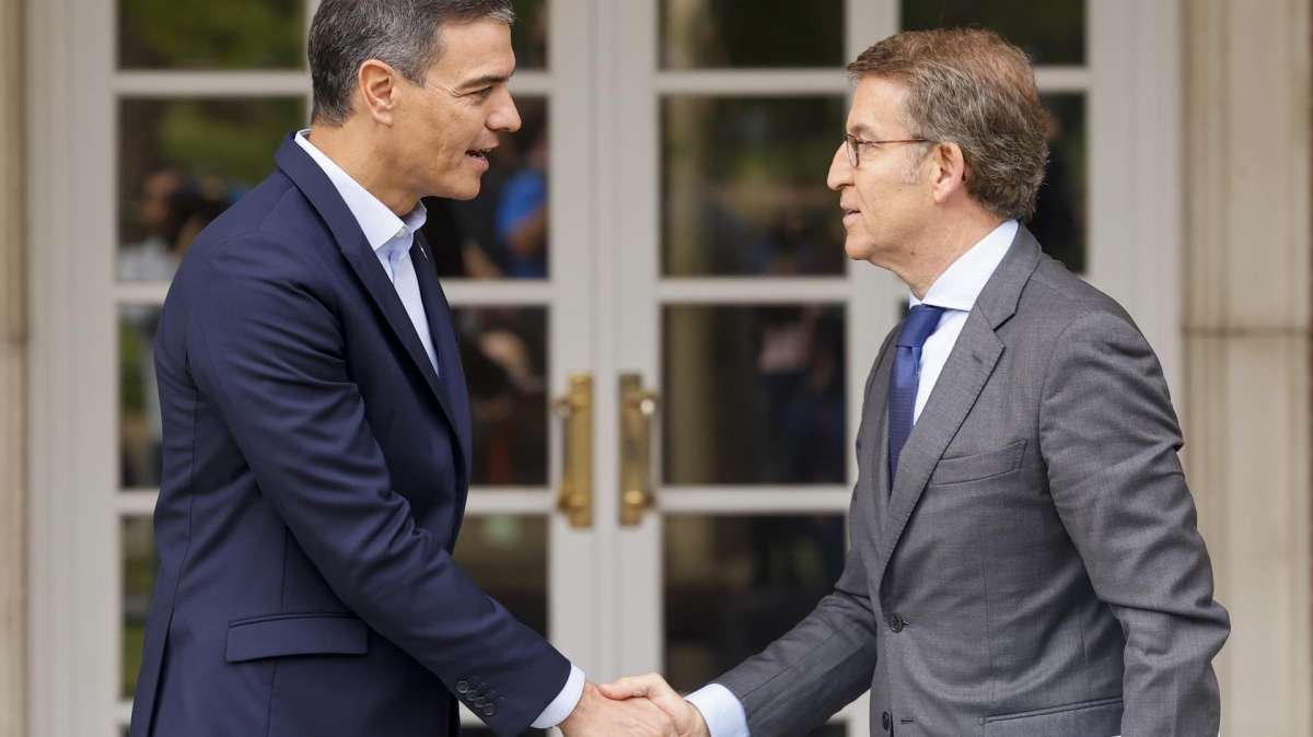 Sánchez y Feijóo en una imagen de archivo de su reunión en Moncloa.