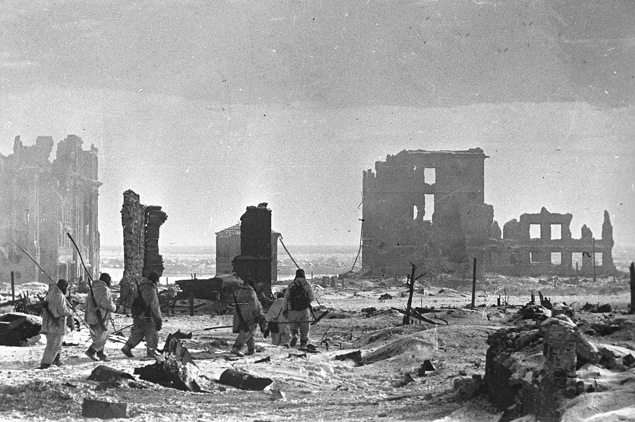 El centro de la ciudad de Stalingrado después de la victoria soviética sobre las tropas del Eje