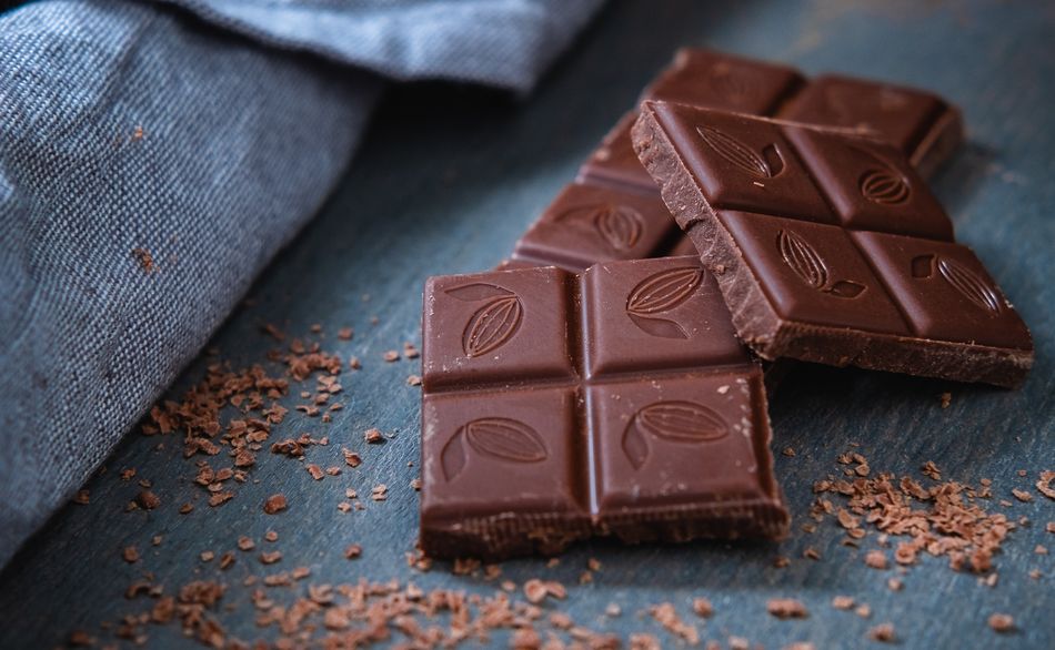 ¿Qué efecto tiene comer una onza de chocolate en el organismo?