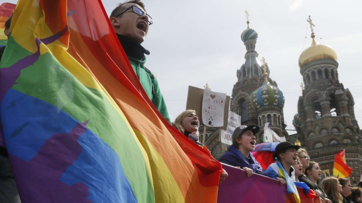 Rusia prohíbe la publicidad LGTBIQ+