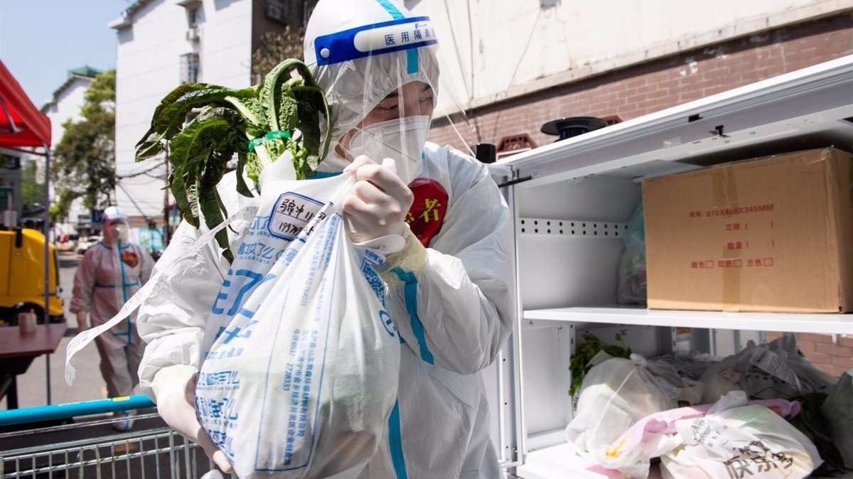 La OMS pide no politizar la búsqueda de los orígenes de la pandemia.