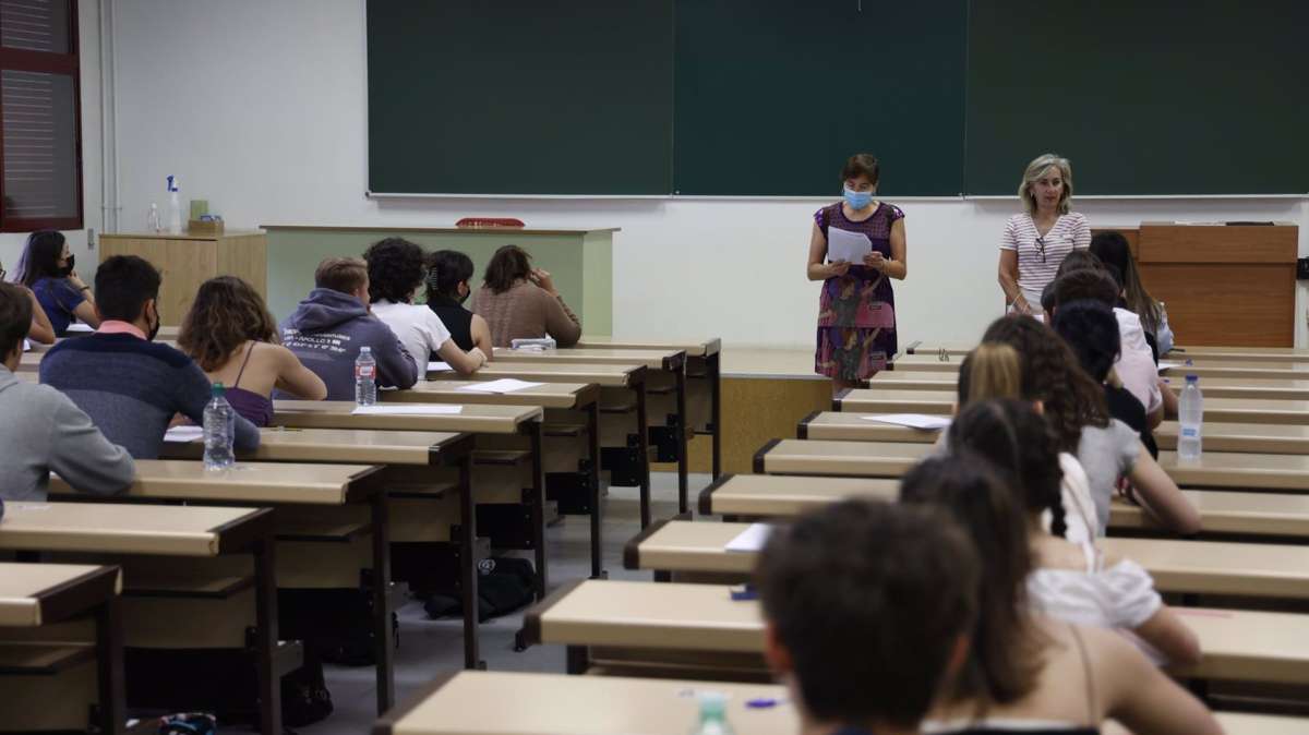 Alumnos realizan los exámenes de la EBAU en la Universidad de Valladolid