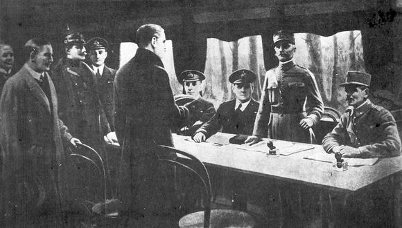 El 11 de noviembre de 1918, representantes alemanes y el general francés Weygand, suscribieron el final de la Primera Guerra Mundial