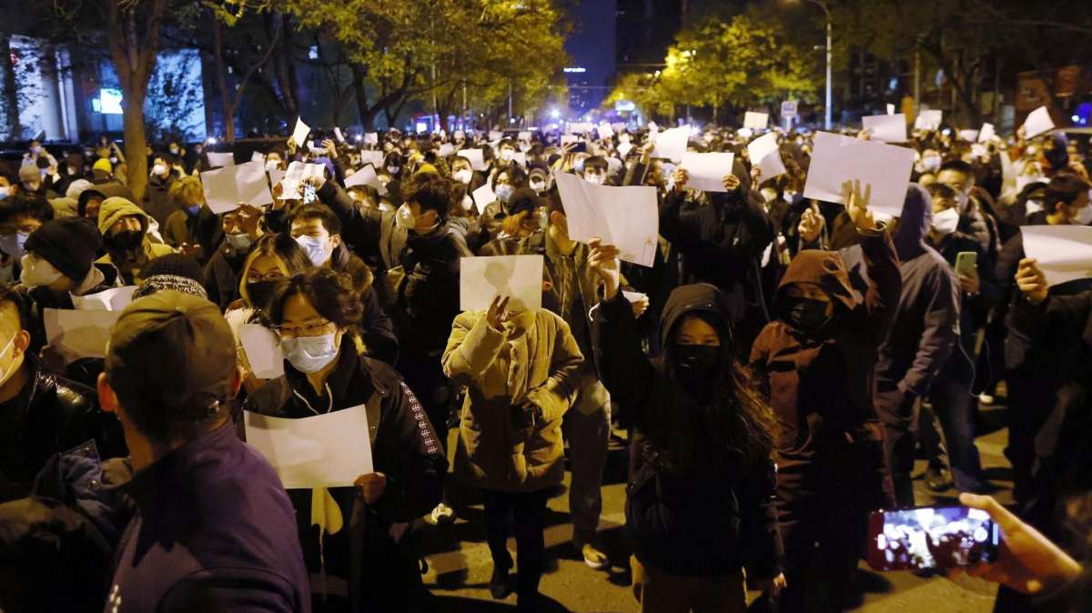 Crece la ola de protestas en China por la política 'cero covid': "No queremos PCR, queremos democracia"
