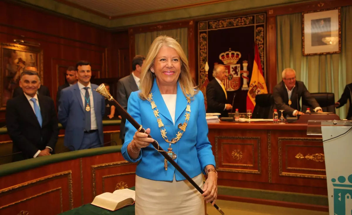 La alcaldesa de Marbella, Ángeles Muñoz, al tomar posesión de su cargo en 2019