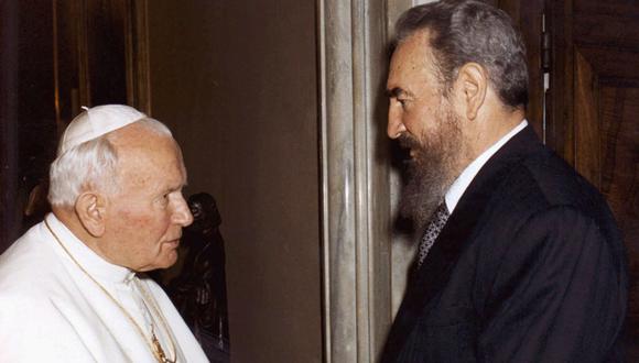 El Papa Juan Pablo II y Fidel Castro, en 1996