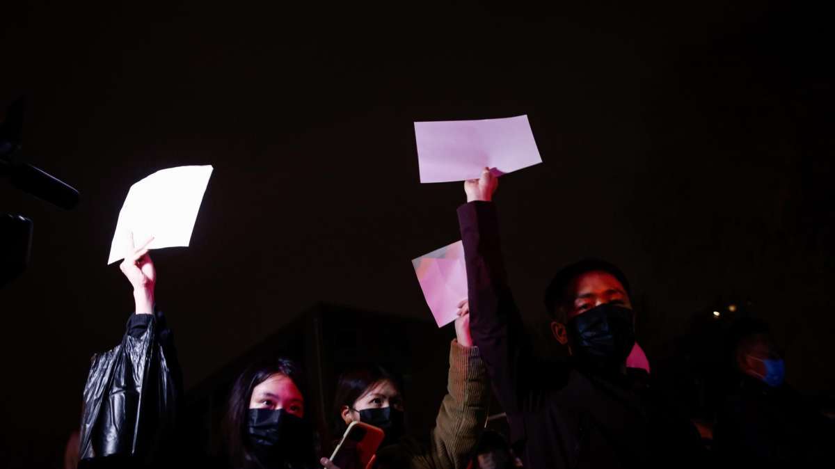 China comienza a ceder ante las protestas y levanta parte de las restricciones 'anticovid'
