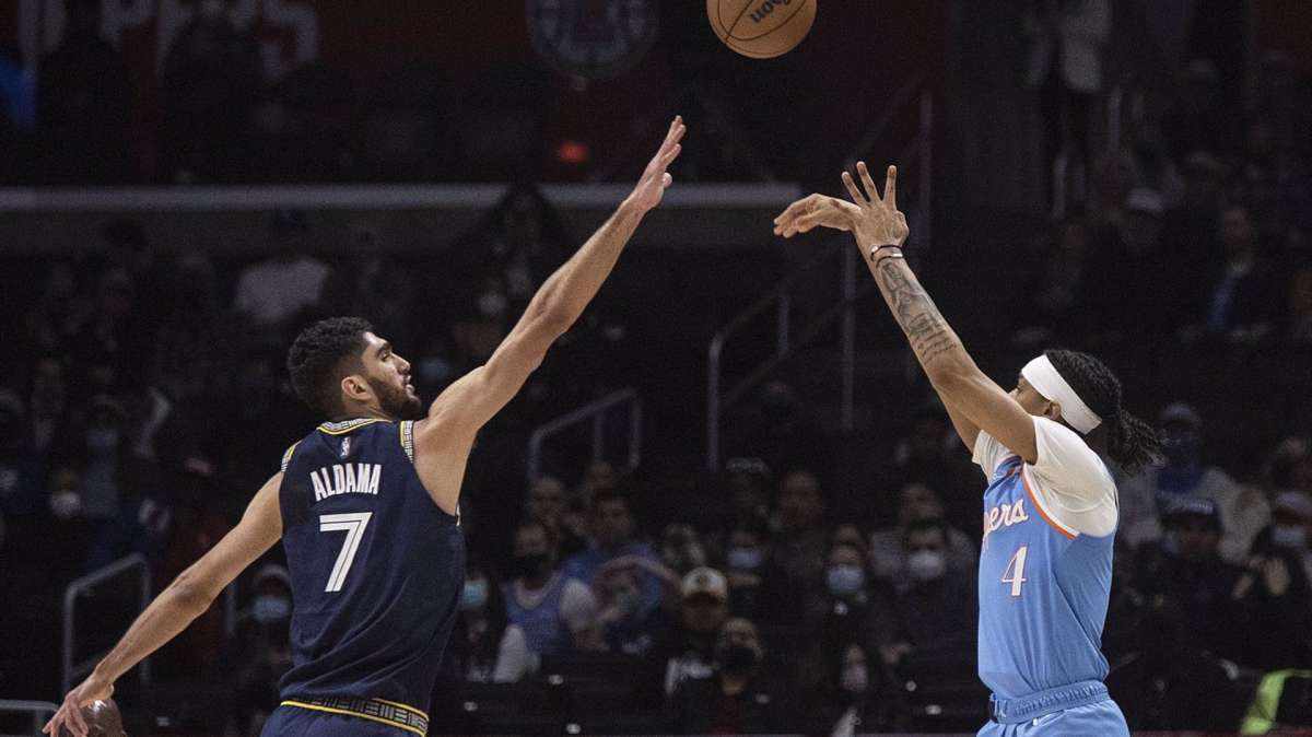 Los Grizzlies vencen a los Knicks en el Madison con un Santi Aldama suplente