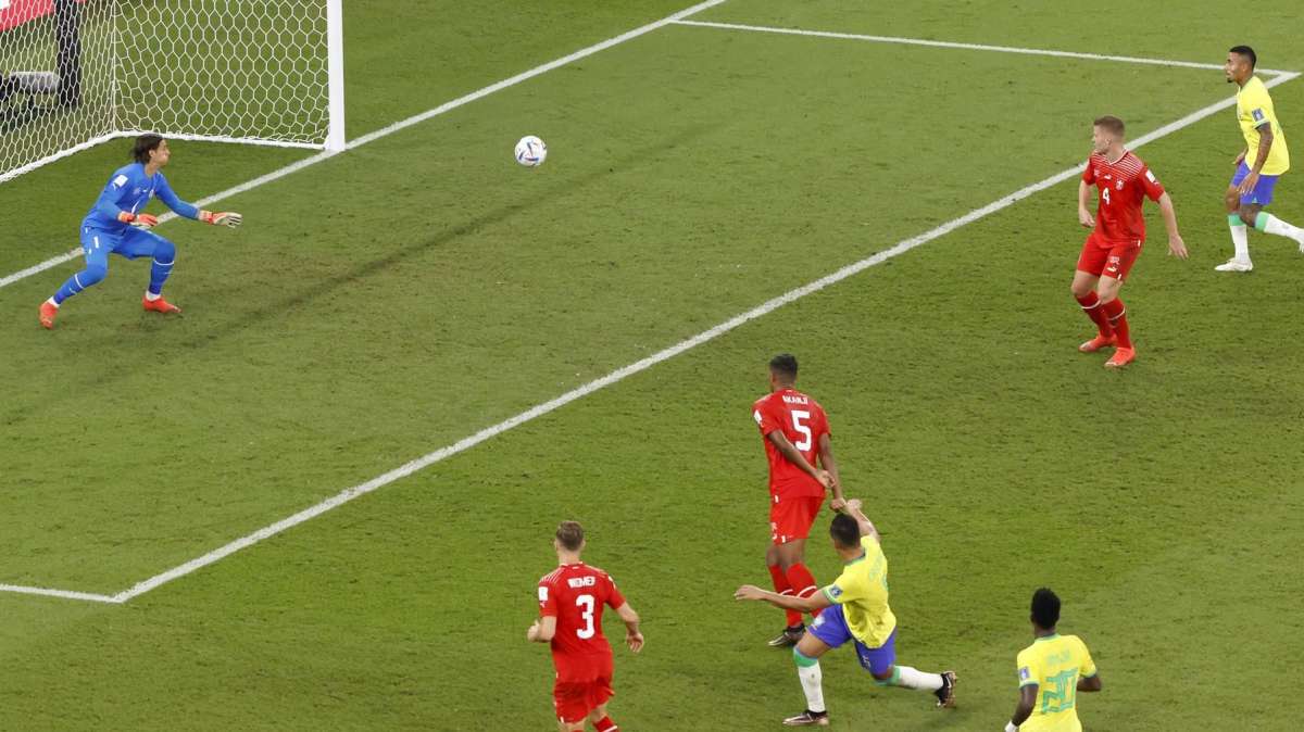 Casemiro mete a Brasil en octavos de final al vencer a Suiza (1-0)