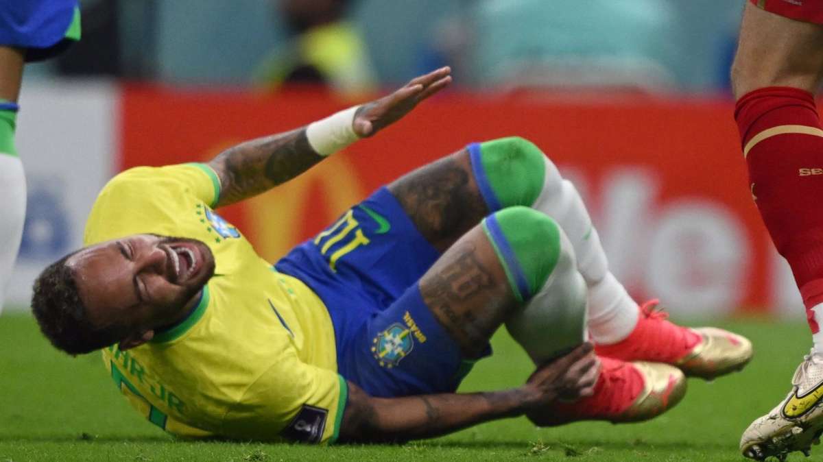 Neymar, descartado para jugar contra Suiza por "una lesión en el ligamento lateral del tobillo"
