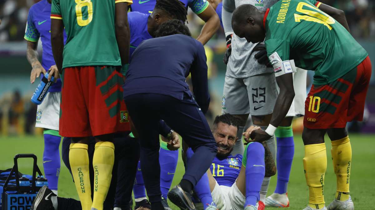 Los brasileños Gabriel Jesús y Alex Telles se pierden lo que resta de Mundial por lesión