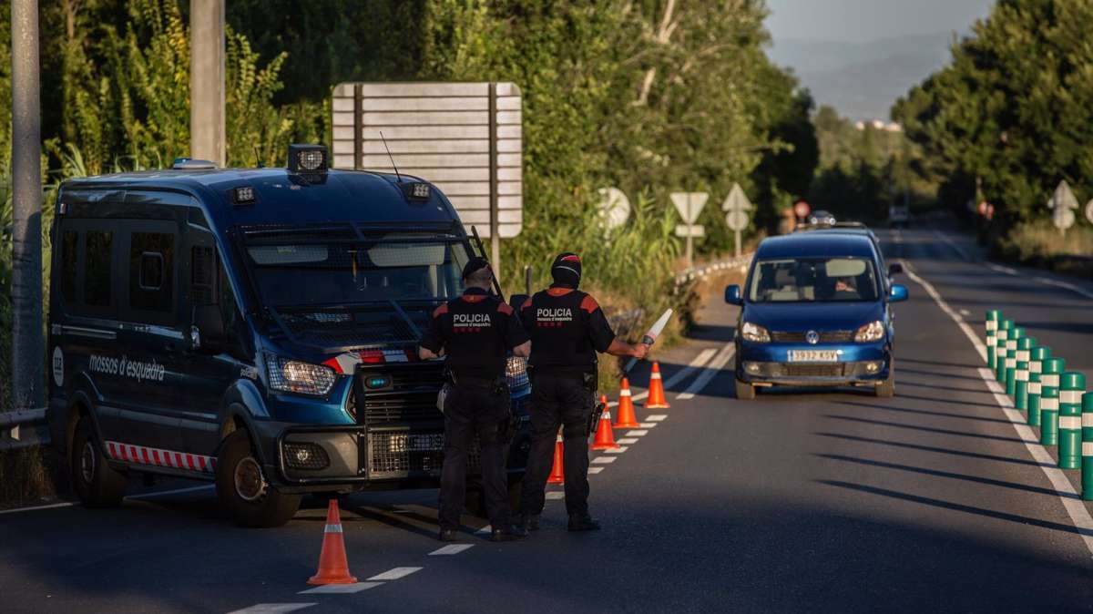 Control policial de los Mossos durante el estado de alarma