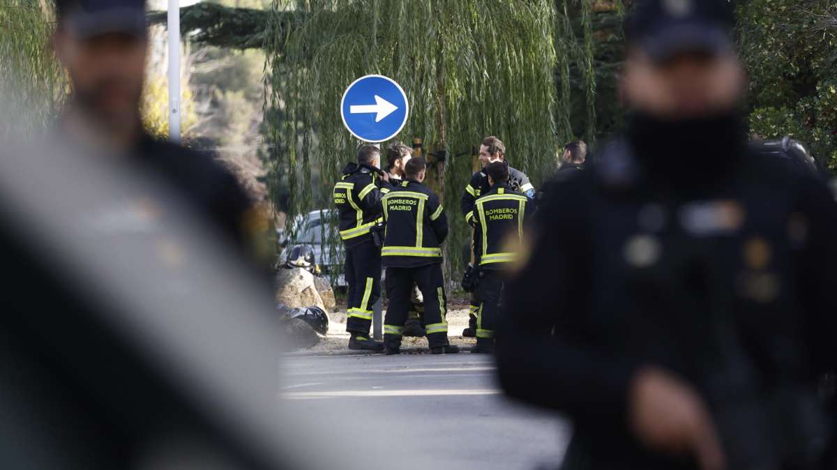 Un paquete ensangrentado pone en alerta a la embajada de Ucrania en Madrid