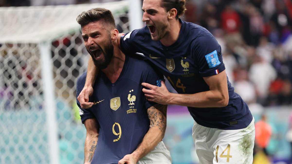 Francia sigue firme en su camino para revalidar el título (1-2)