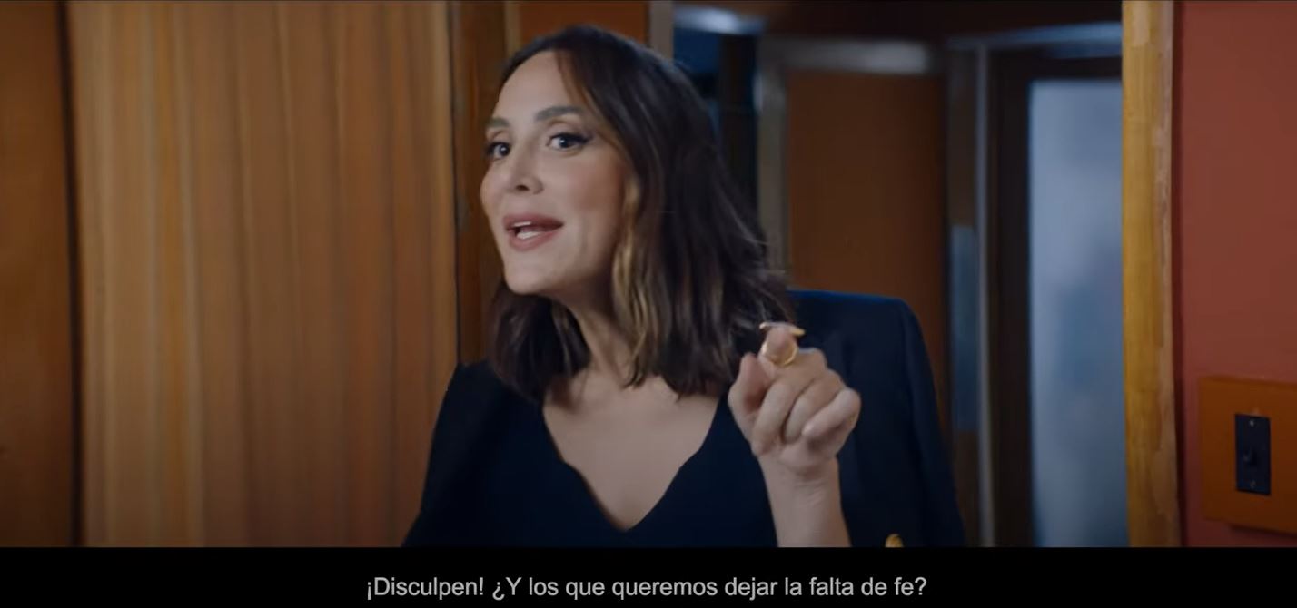Tamara Falcó en el anuncio de Campofrío para la Navidad de 2022.