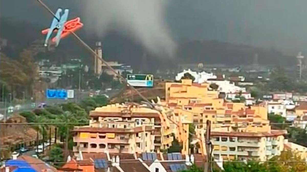 Un tornado golpea con fuerza Marbella: hay una herida y numerosos daños materiales