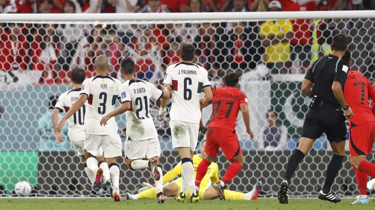 Corea del Sur remonta contra Portugal y se mete contra pronóstico en octavos (2-1)