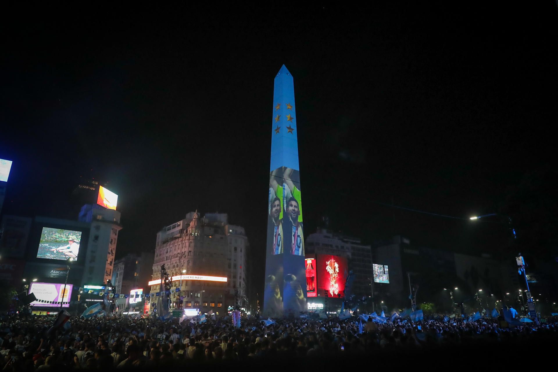Celebración en Buenos Aires junto al Obelisco