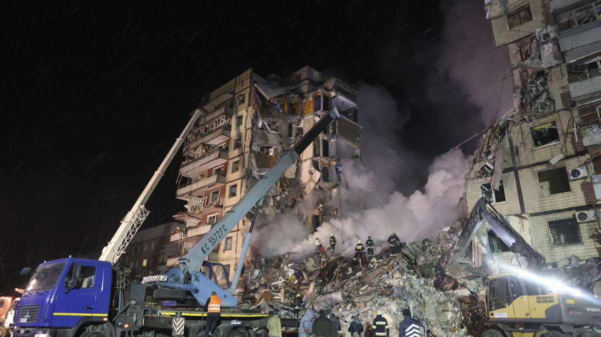 El ataque ruso a un edificio residencial en Dnipro deja ya 30 víctimas mortales