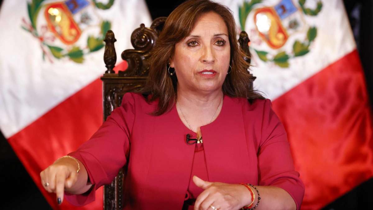 Boluarte presiona al Congreso de Perú con una reforma constitucional urgente si no aprueba el adelanto electoral