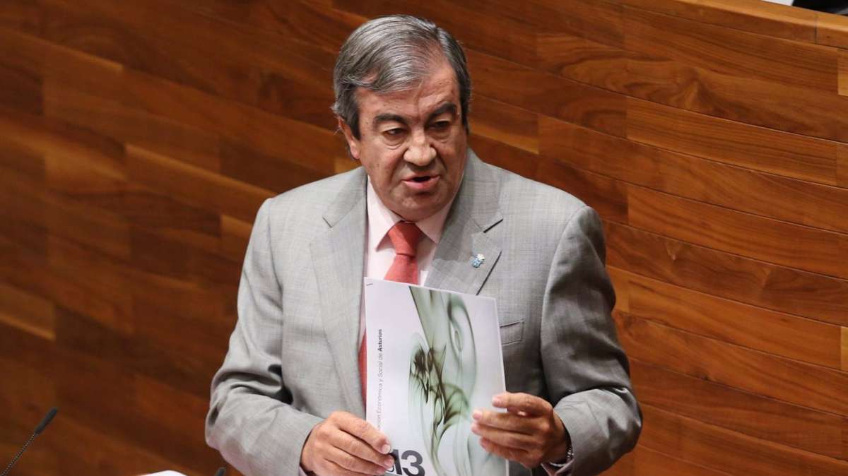 Álvarez Cascos habría cobrado 4,7 millones de empresas a las que benefició cuando era ministro de Aznar