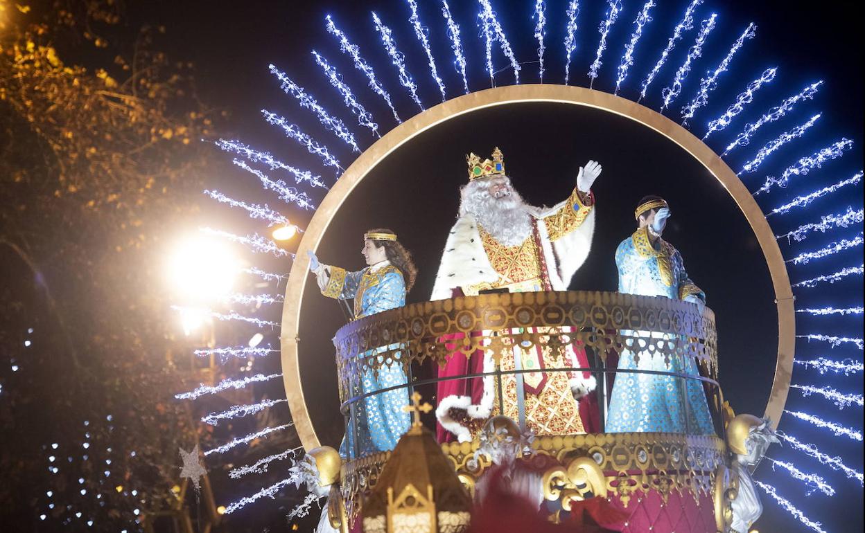 Los Reyes Magos vuelven a las calles de una España sin restricciones