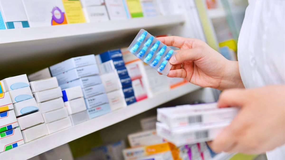 La falta de medicamentos en las farmacias españolas se dispara un 150% y "va a peor"