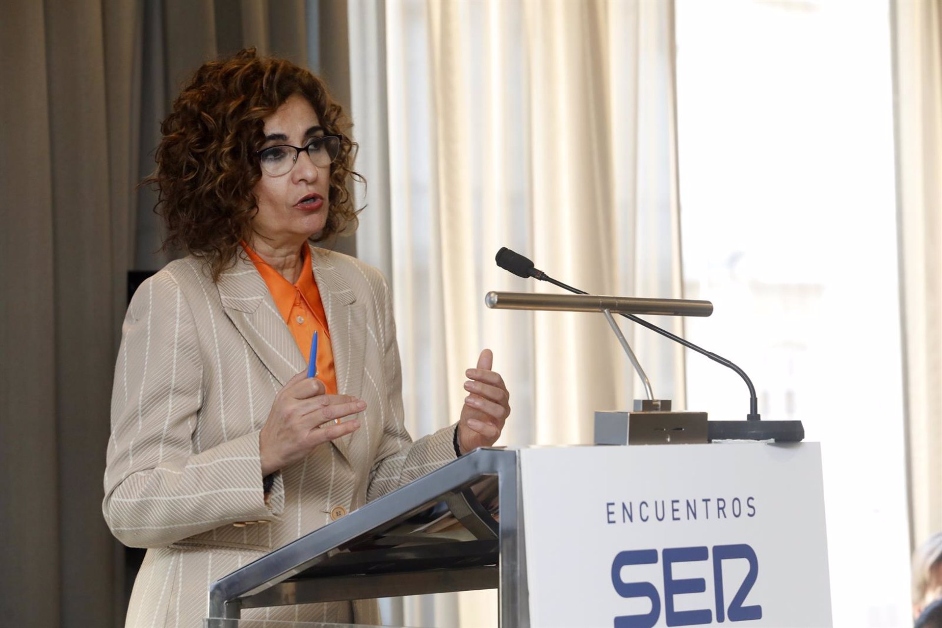 plazas La ministra de Hacienda y Función Pública, María Jesús Montero durante su intervención este viernes en Málaga.