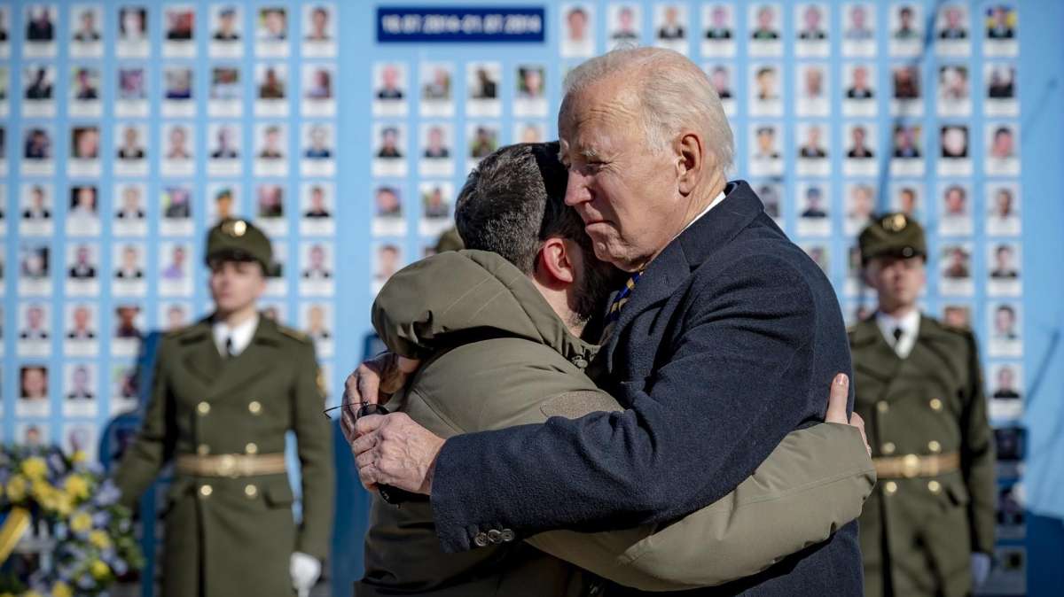 Biden visita Kiev por sorpresa en vísperas del aniversario de la guerra de Ucrania