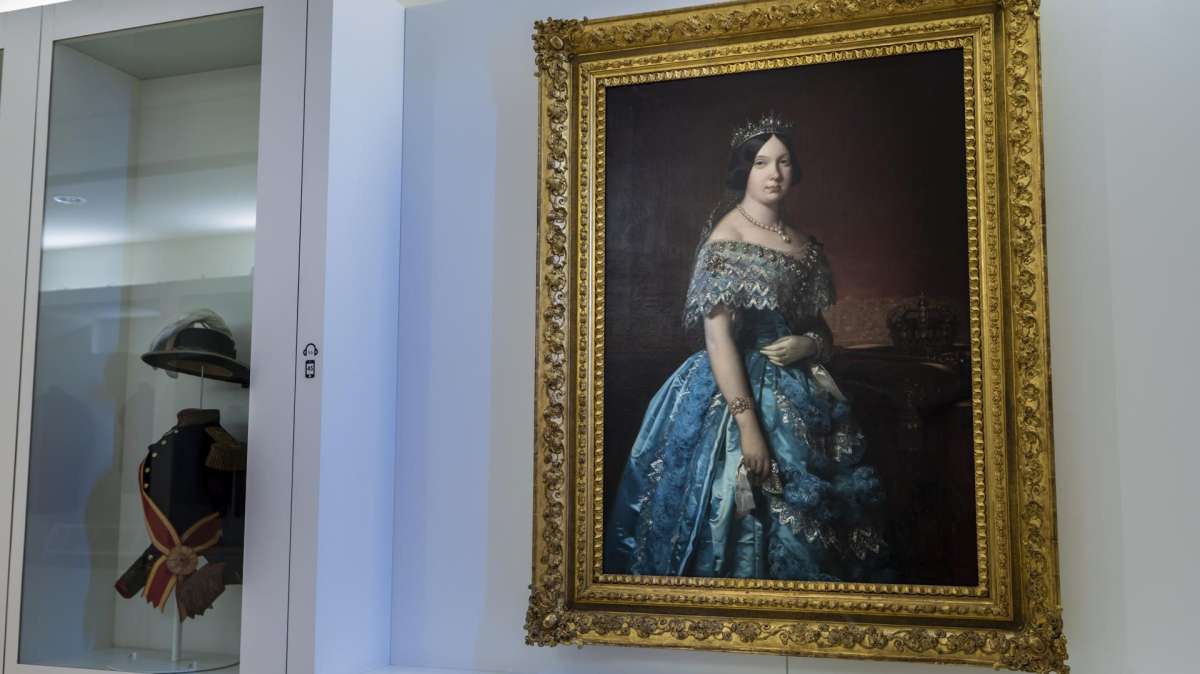 El retrato de Isabel II de Madrazo que una monja encontró en un sótano