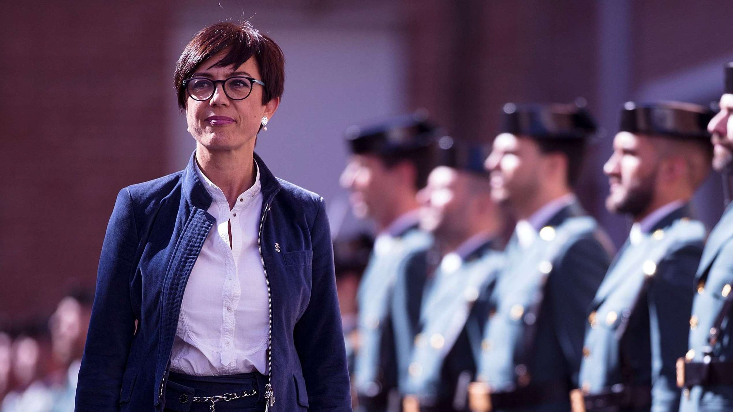 María Gámez, directora general de la Guardia Civil, pasa revista durante un acto el pasado febrero.