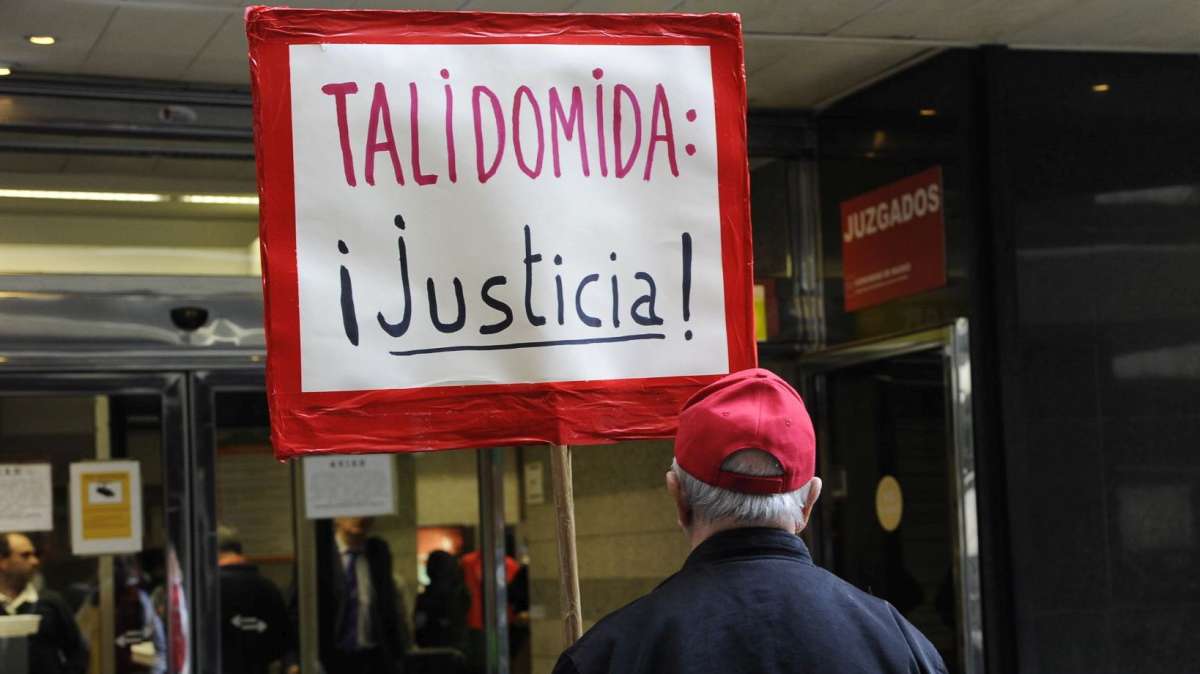 España recupera la talidomida 60 años después de su prohibición sin que se haya hecho justicia con las víctimas