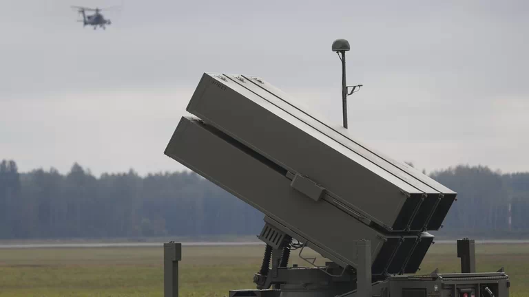 España reforzará el flanco este de la OTAN con una batería de misiles antiaéreos en Estonia