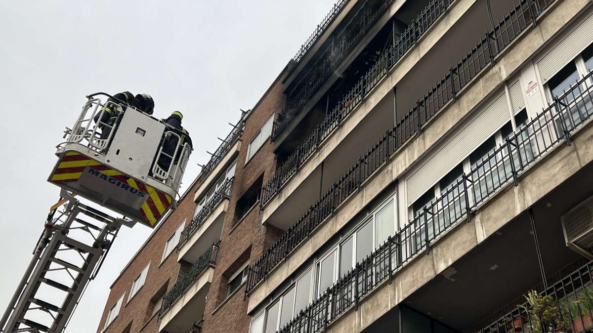 Incendio en Las Ventas (Madrid), en el que han muerto dos ancianos.