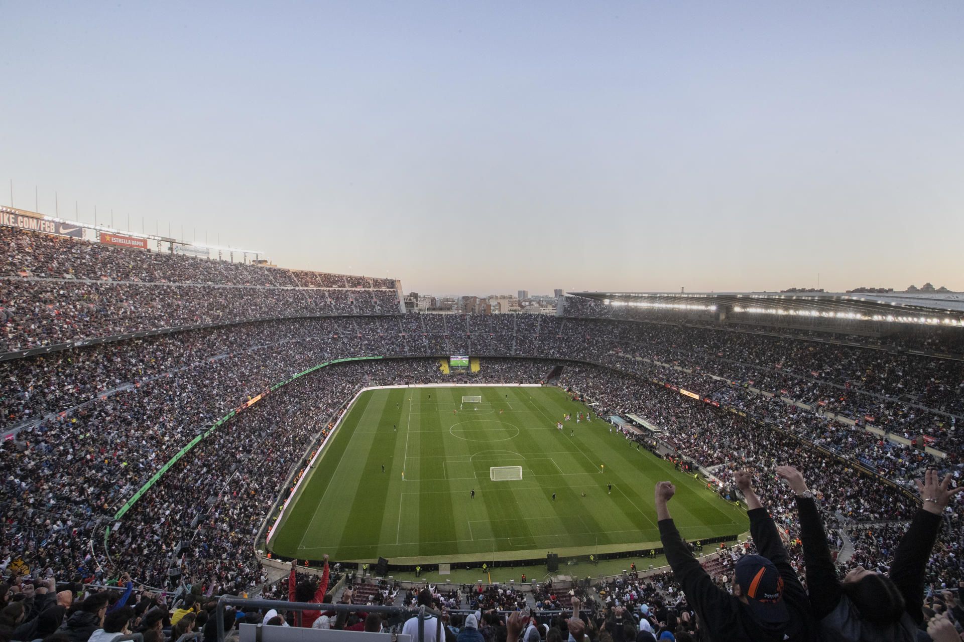 Lleno en el Camp Nou para ver la final de la King's League.