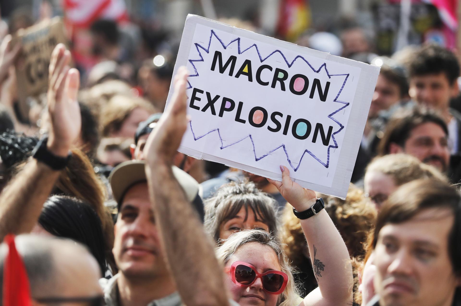 Continúan las protestas y los paros en Francia por la reforma de las pensiones de Macron.