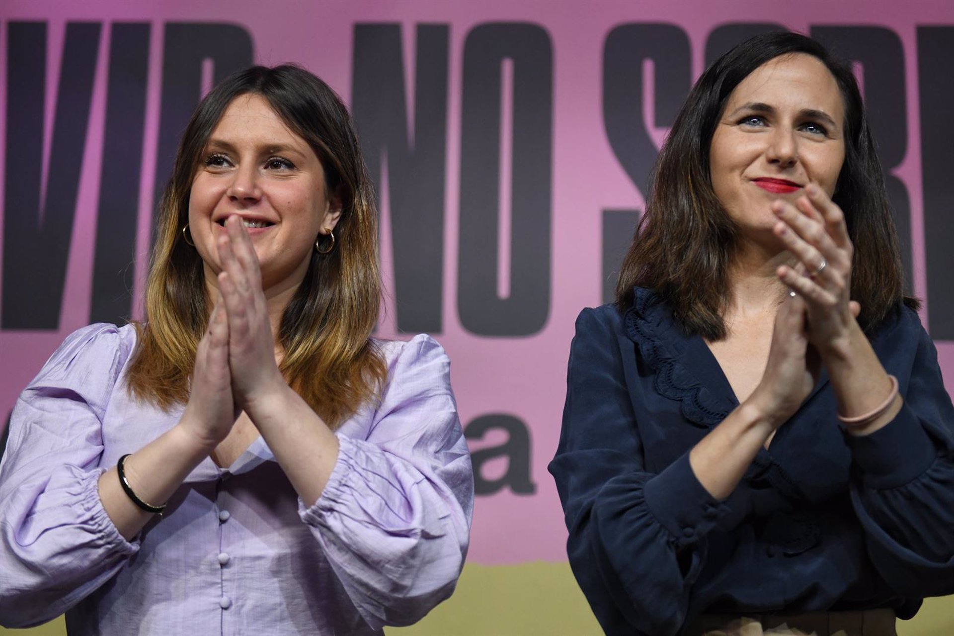La secretaria general de Podemos, Ione Belarra, y la candidata de UP en Madrid, Alejandra Jacinto.