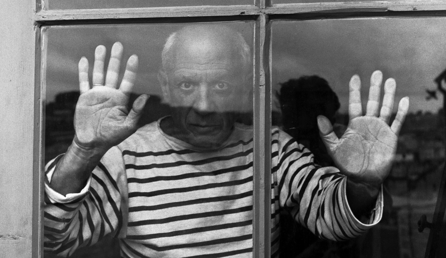 Picasso en Vallauris, 1952. Fotografía de Robert Doisneau.