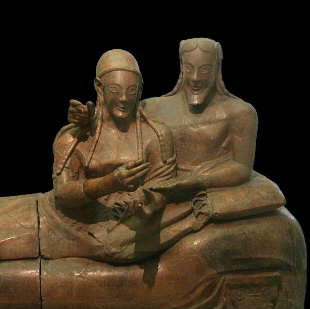 Sarcófago de los esposos, de Villa Julia, muestra del arte etrusco, paradigma de la llamada 'sonrisa etrusca'.
