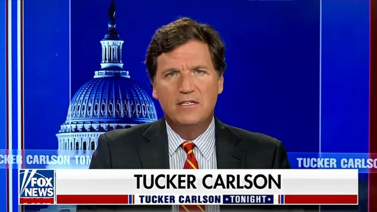 Tucker Carlson, el presentador del programa más visto en EEUU, abandona Fox News