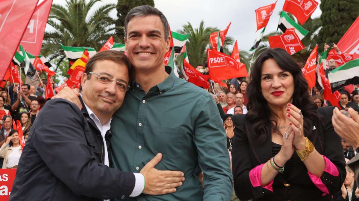 Acto electoral del PSOE en Badajoz con Fernández Vara y Pedro Sánchez el pasado 23 de mayo.