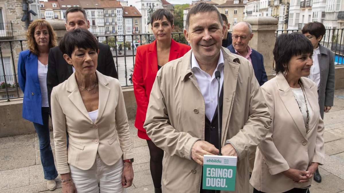 Arnaldo Otegi, durante un acto electoral celebrado este jueves en Vitoria.
